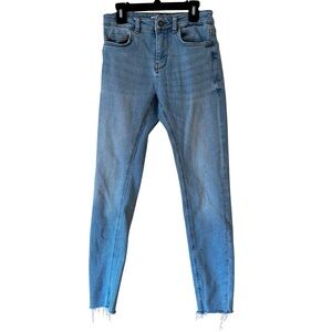 Zara distressed cut-off skinny jeans